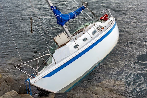 Boating accident and who's at fault