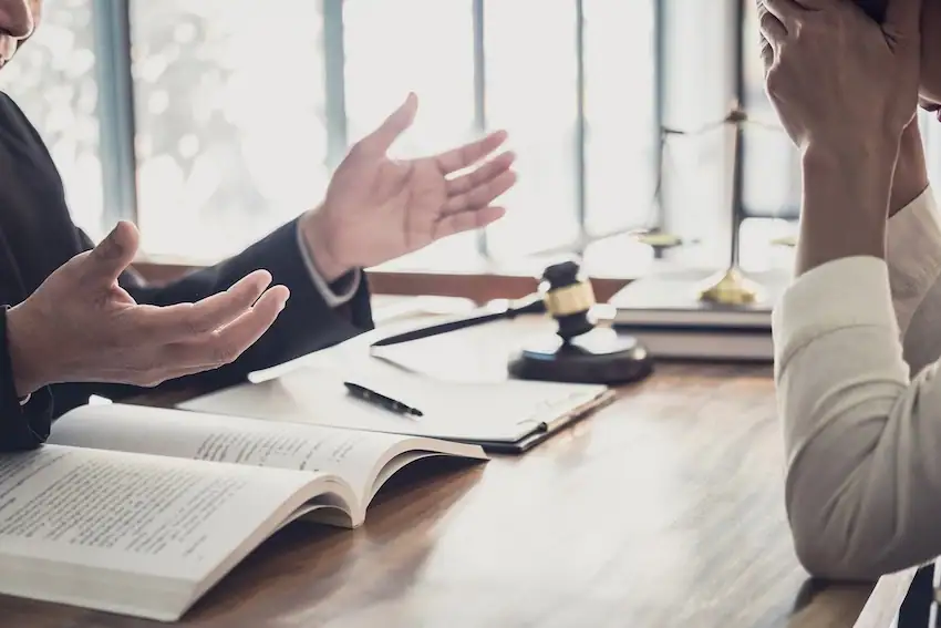 Comparison of common and emergency head injury symptoms after a car accident. Call McDougall Law if you are experiencing symptoms of head injuries after a car accident.